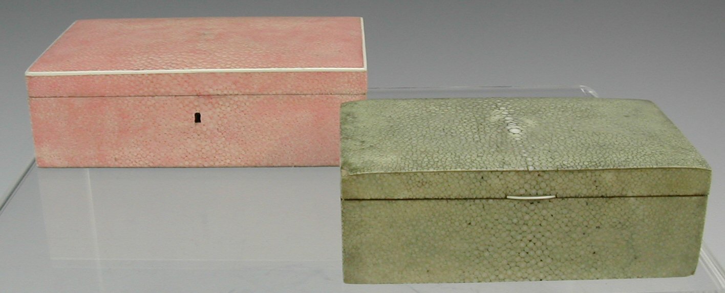 A 1930s pink stained shagreen jewellery box,