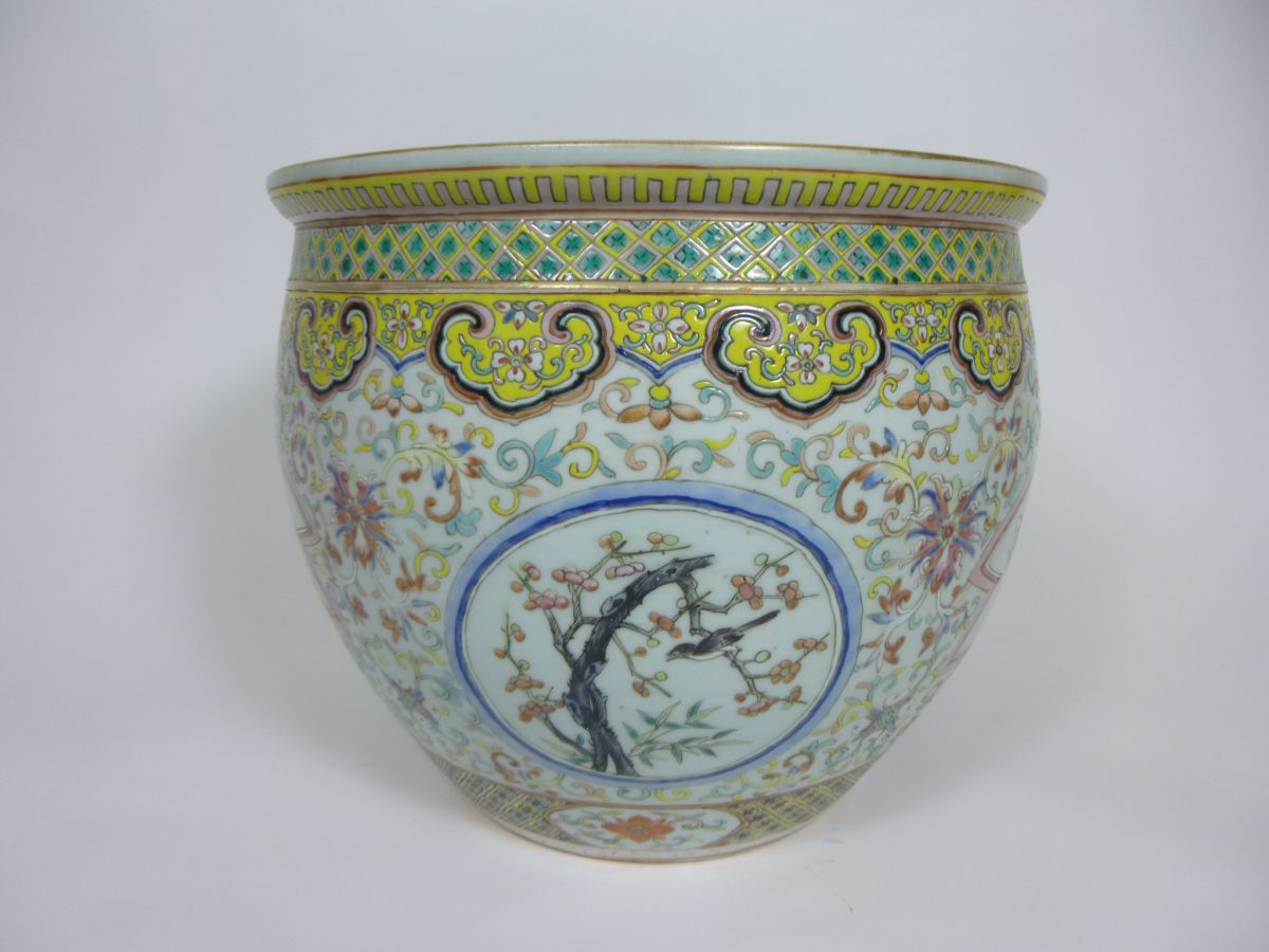 CHINESE PORCELAIN FISH BOWL