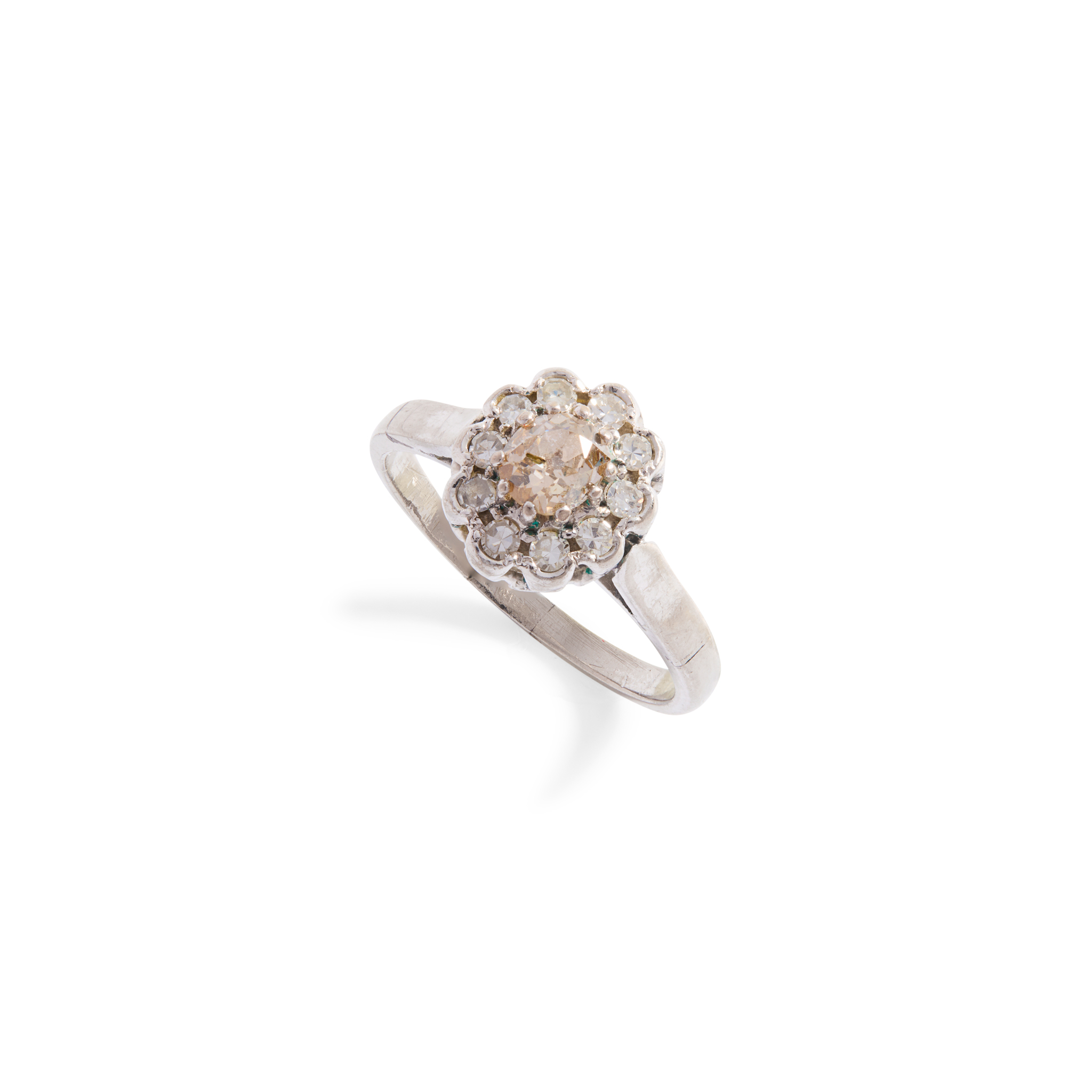 A diamond cluster ring