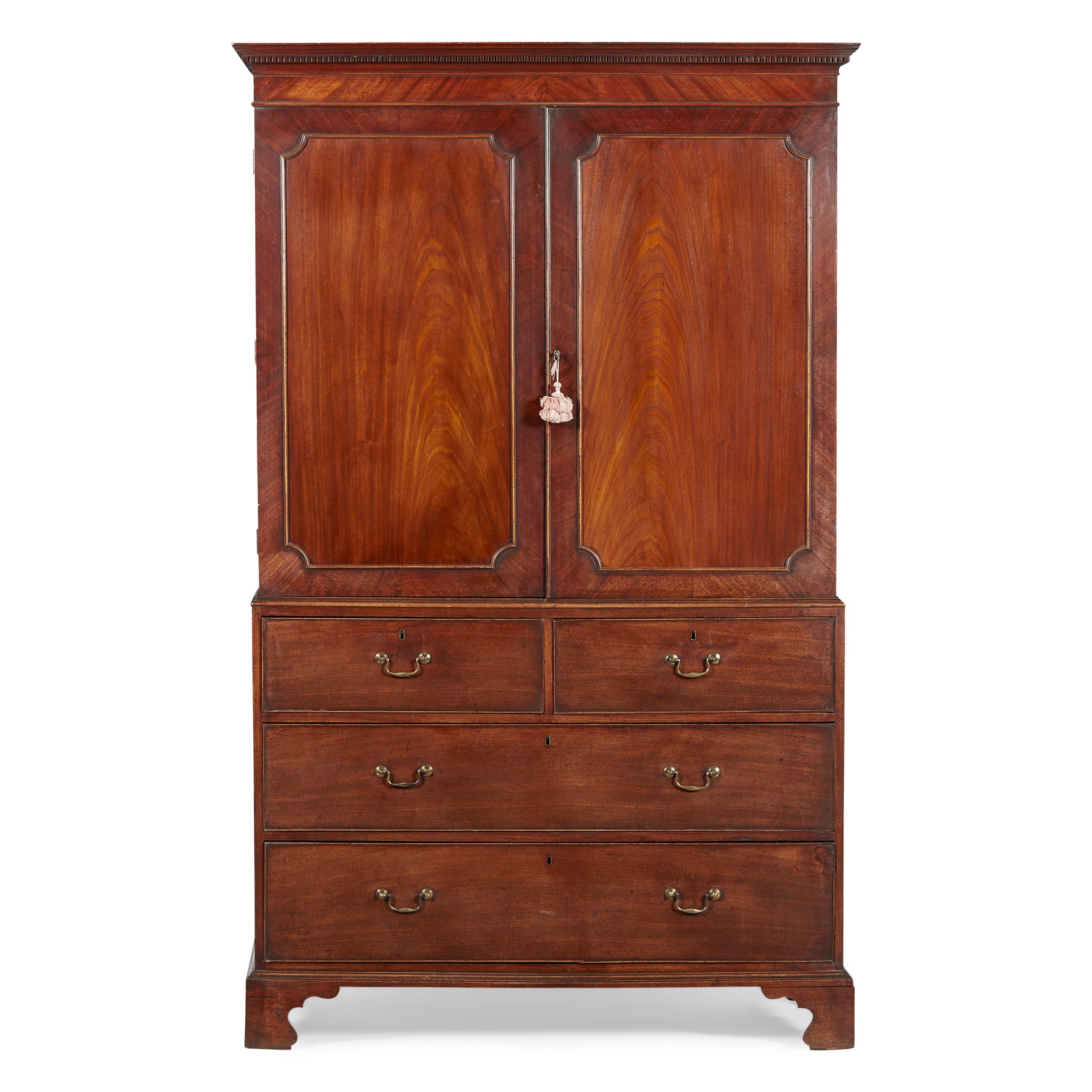 GEORGE III MAHOGANY LINEN PRESS