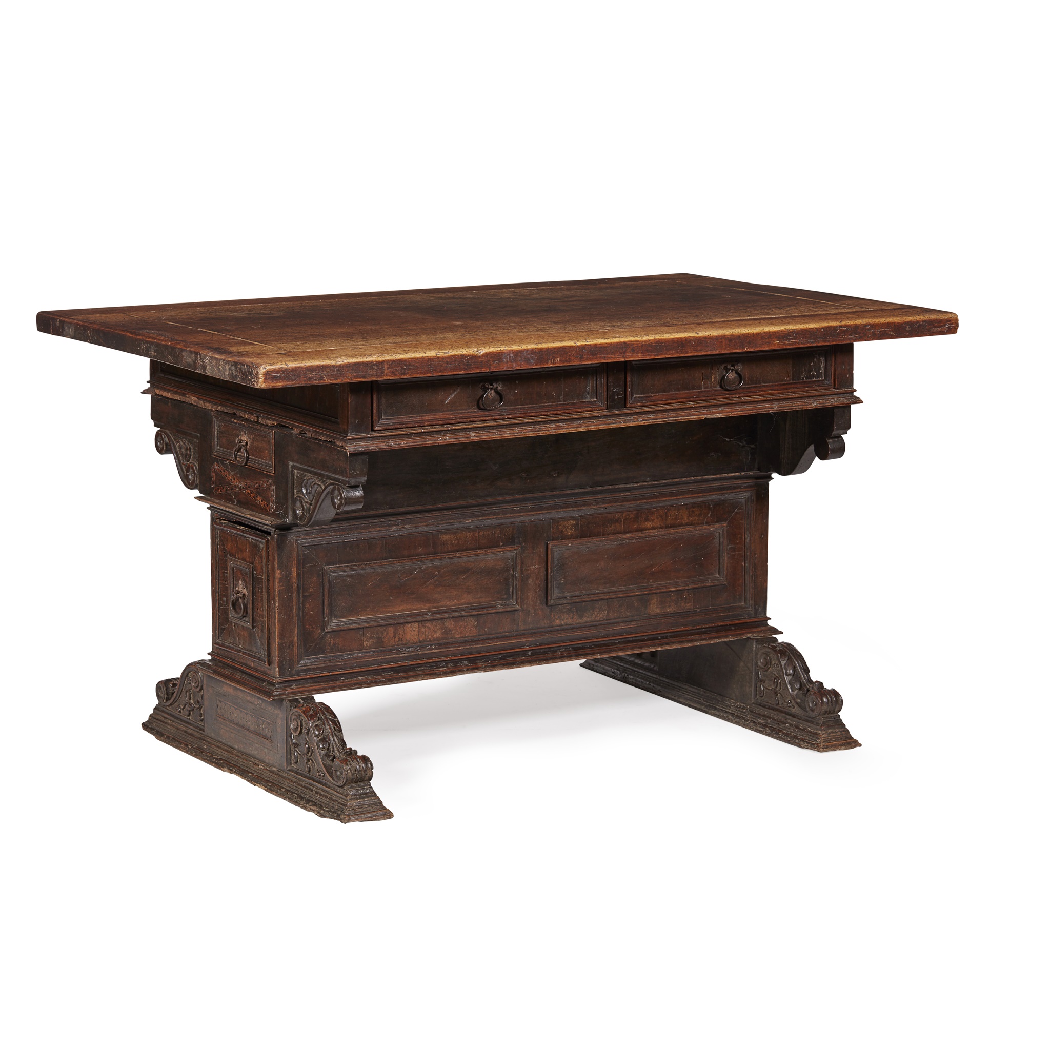 ITALIAN RENAISSANCE WALNUT CENTRE TABLE