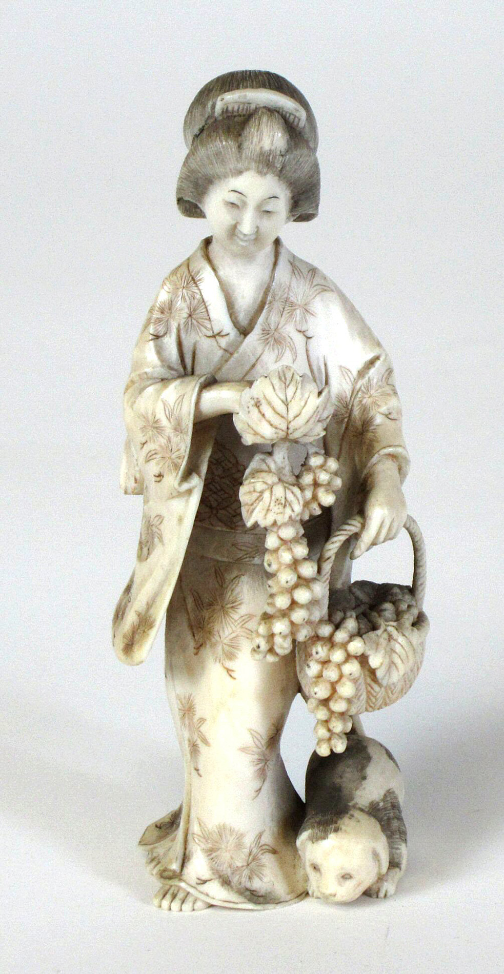 JAPANESE CARVED IVORY GEISHA
