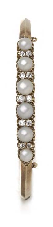 A Russian gold bangle,