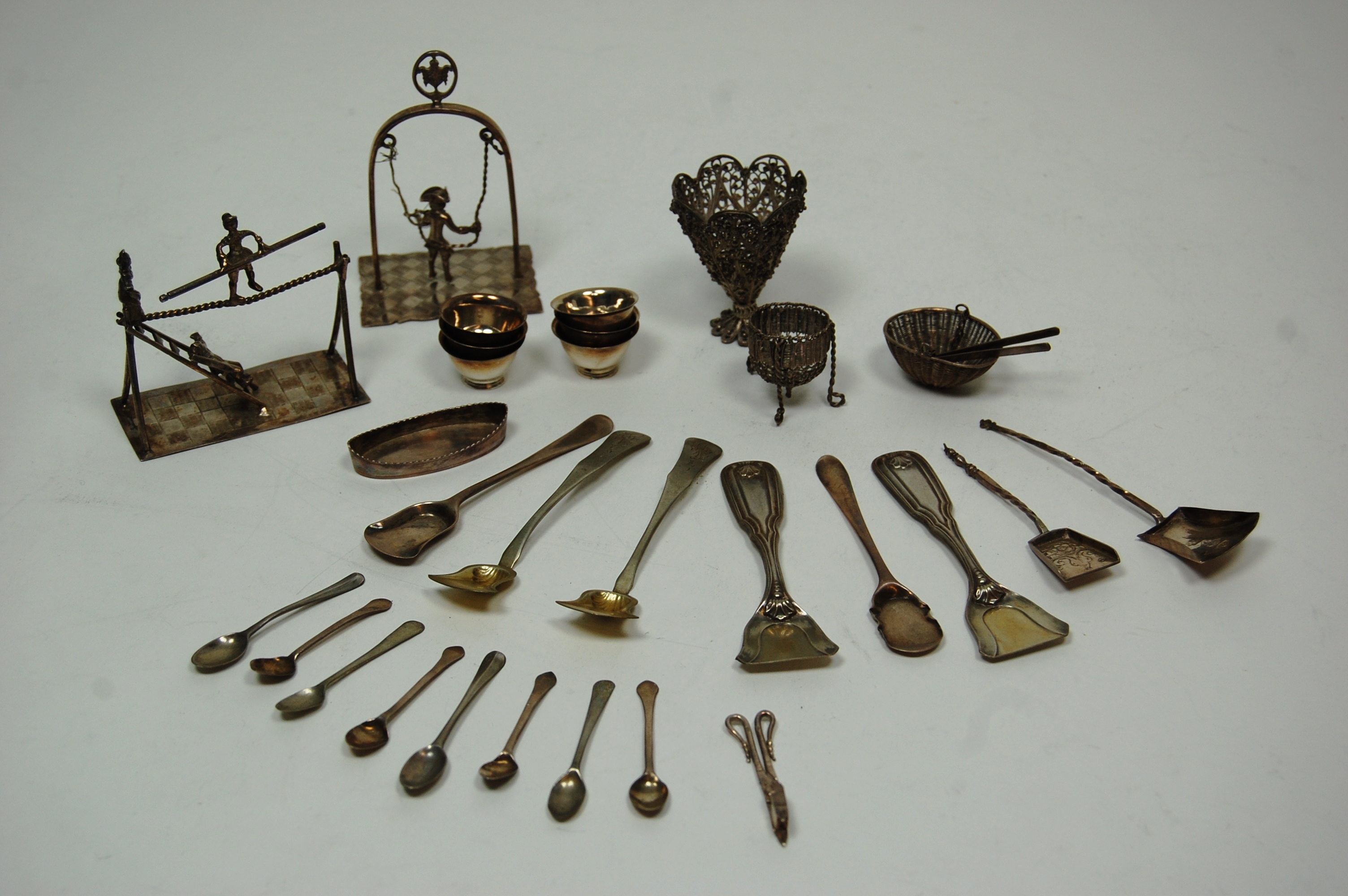 Two Dutch novelty miniature figure groups