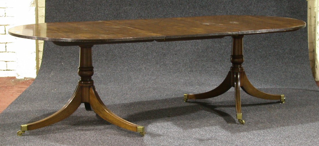 A mahogany Regency style dining table,