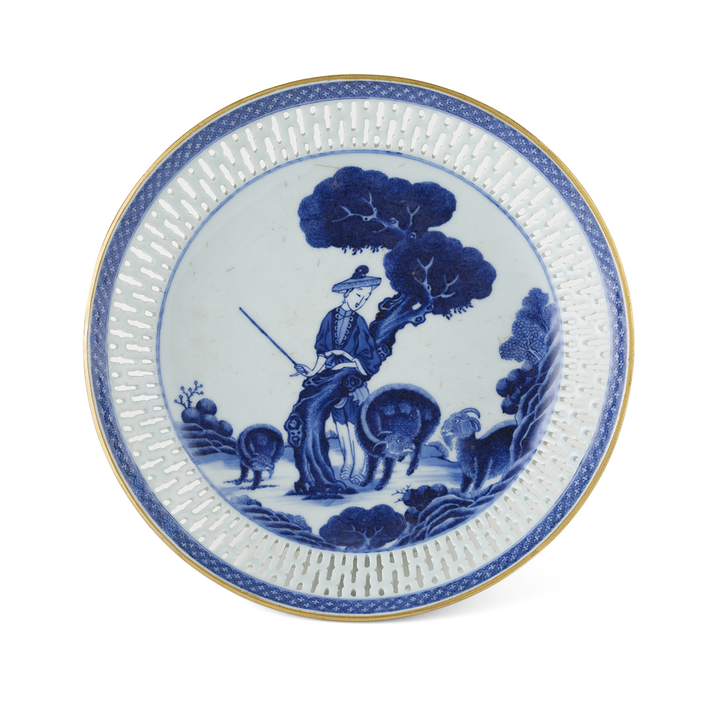 BLUE AND WHITE 'SHEPHERDESS' RETICULATED DISH