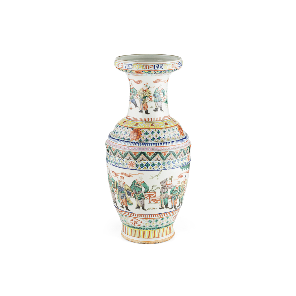 FAMILLE VERTE BALUSTER VASE
