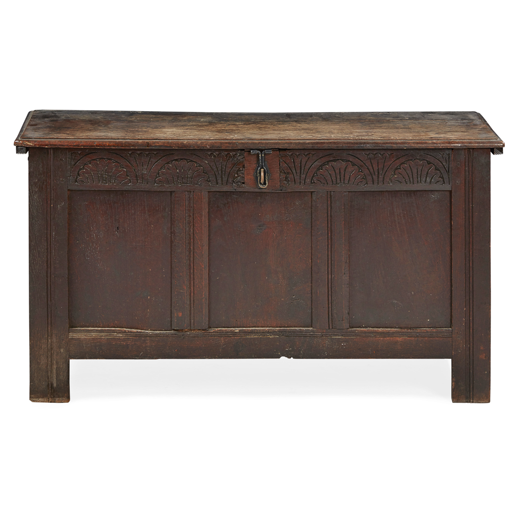GEORGIAN OAK CHEST