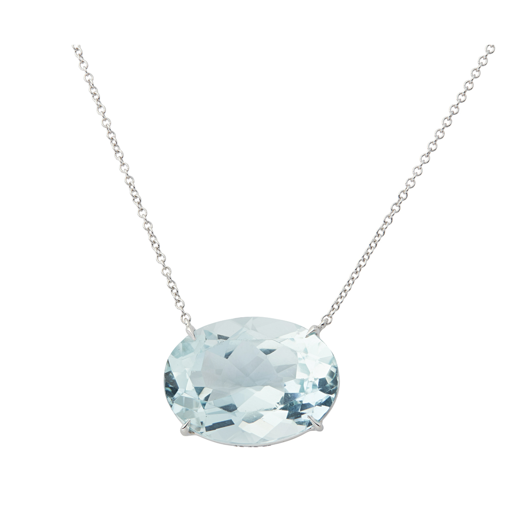 An aquamarine set pendant