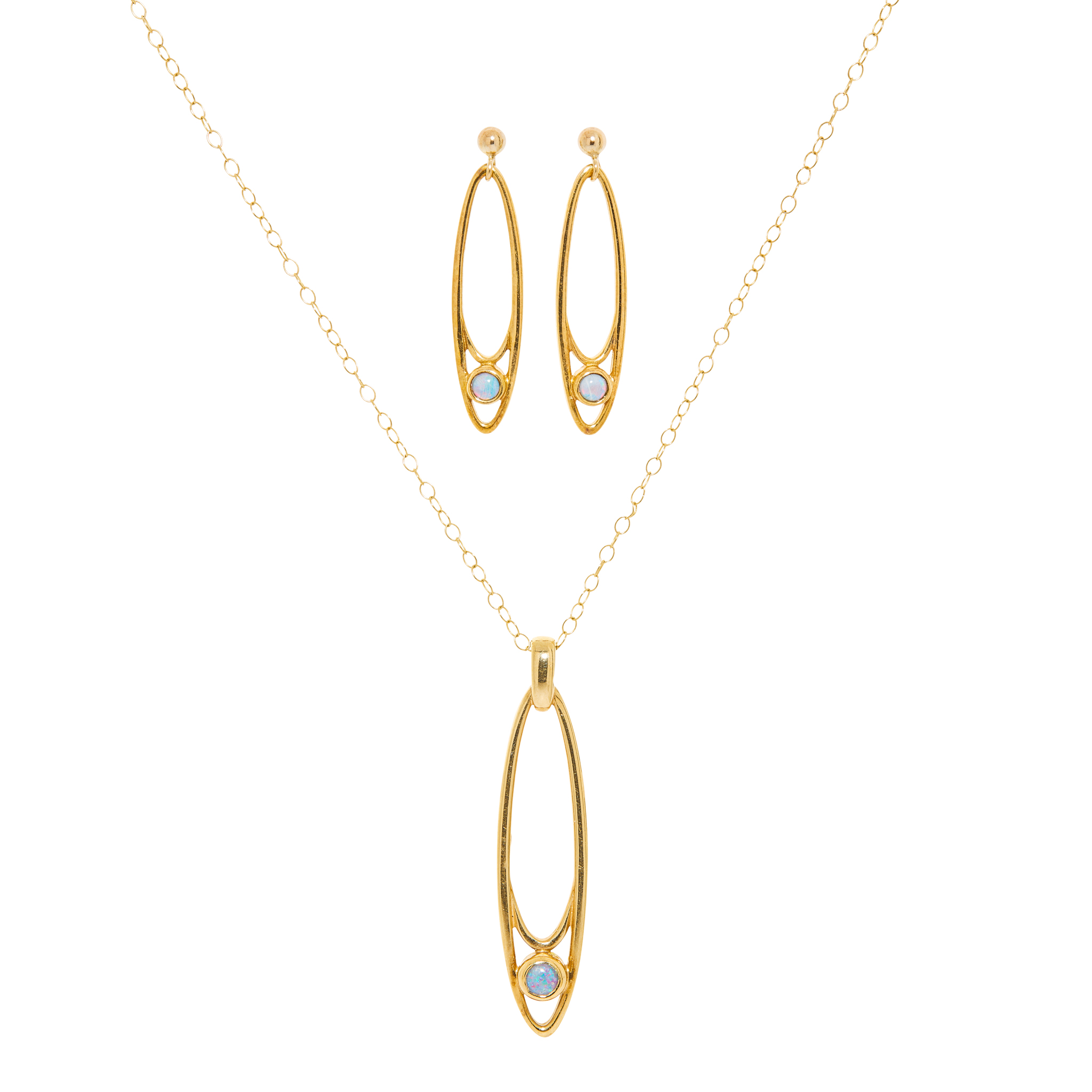 Ortak: A 9ct gold opal pendant necklace and earrings