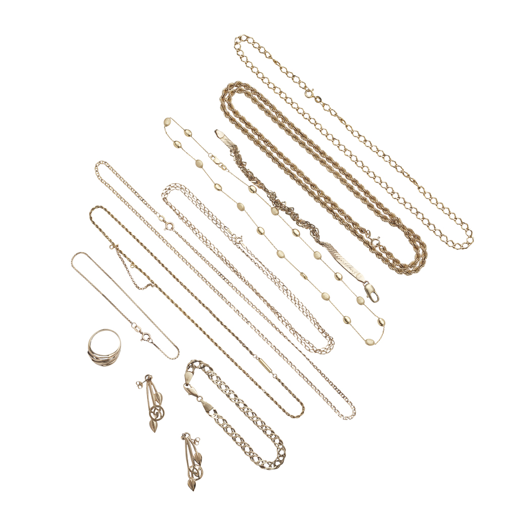 A collection of gold jewellery