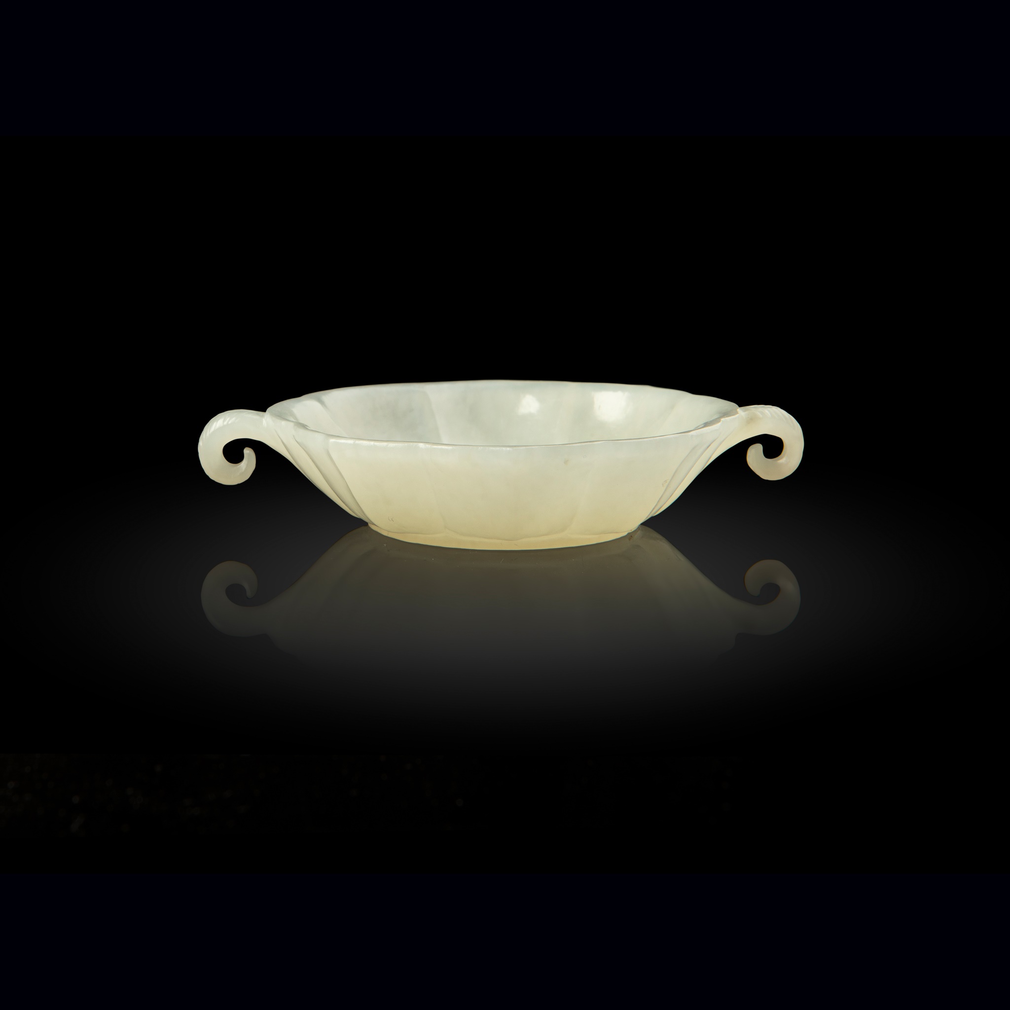 MUGHAL-STYLE WHITE JADE HANDLED BRUSH LICK