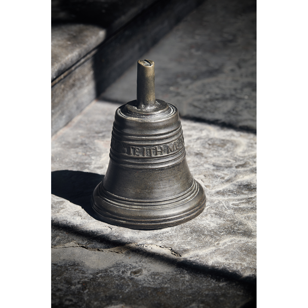 A RARE MID SEVENTEENTH CENTURY SCOTTISH 'DEID BELL'