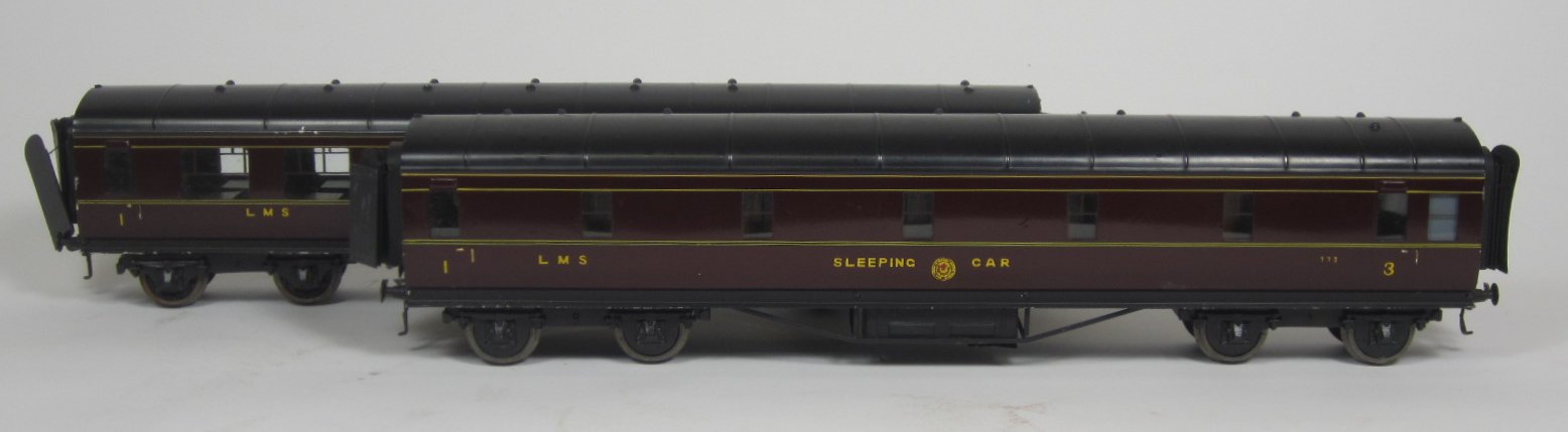 COLLECTION OF BASSETT-LOWKE MODEL TRAINS AND ACCESSORIES