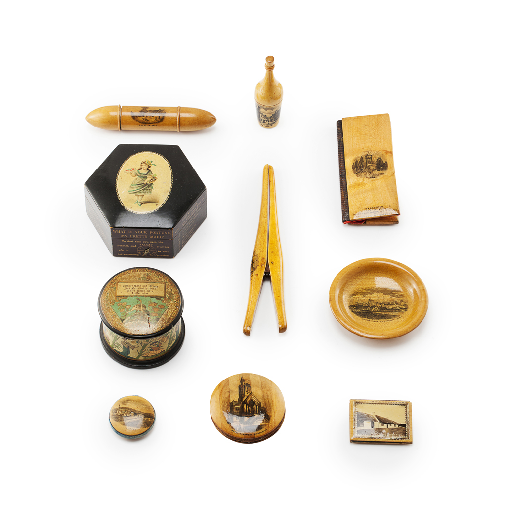 A GROUP OF MAUCHLINE WARE NOVELTY AND SEWING ITEMS