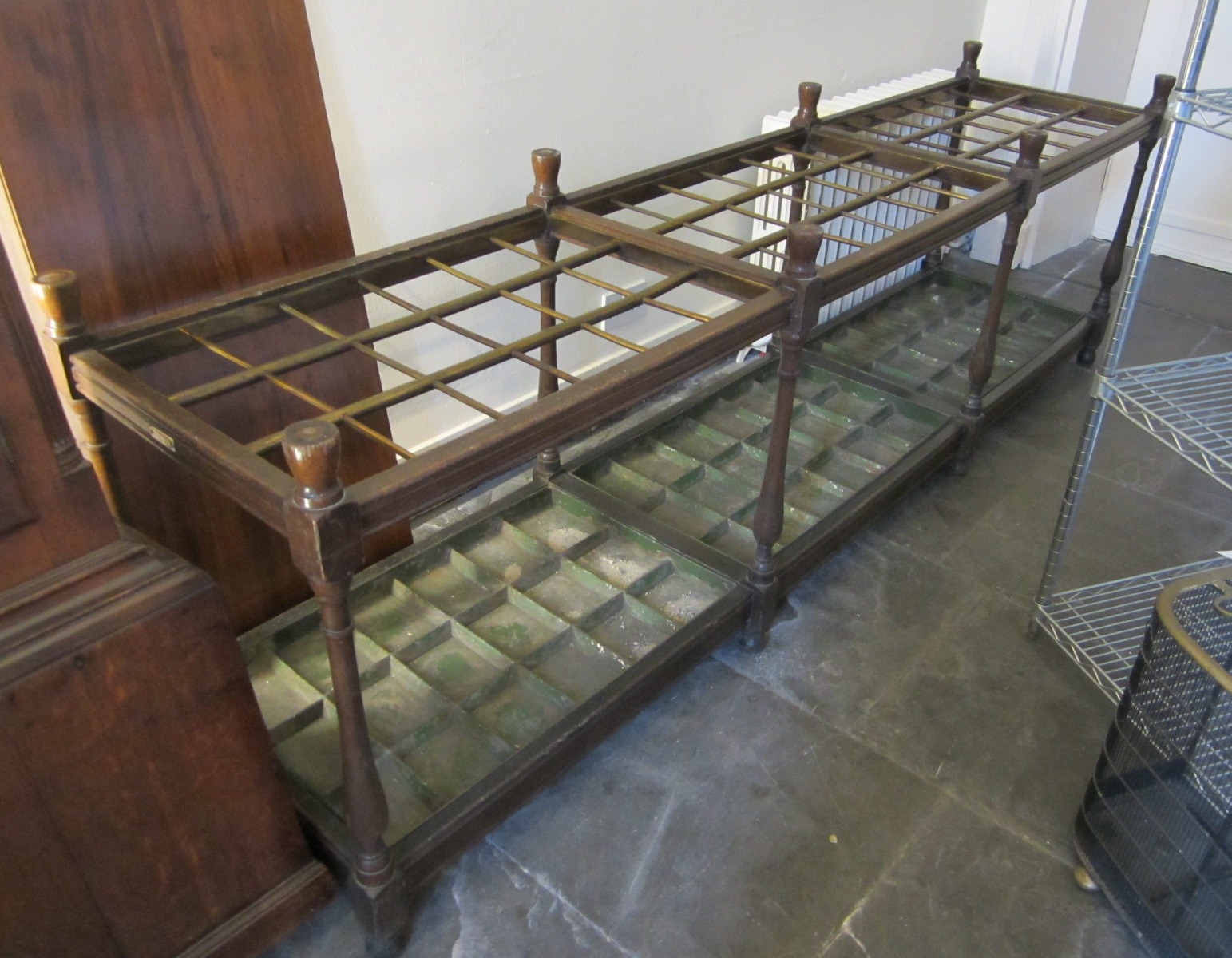 VICTORIAN OAK STICK STAND