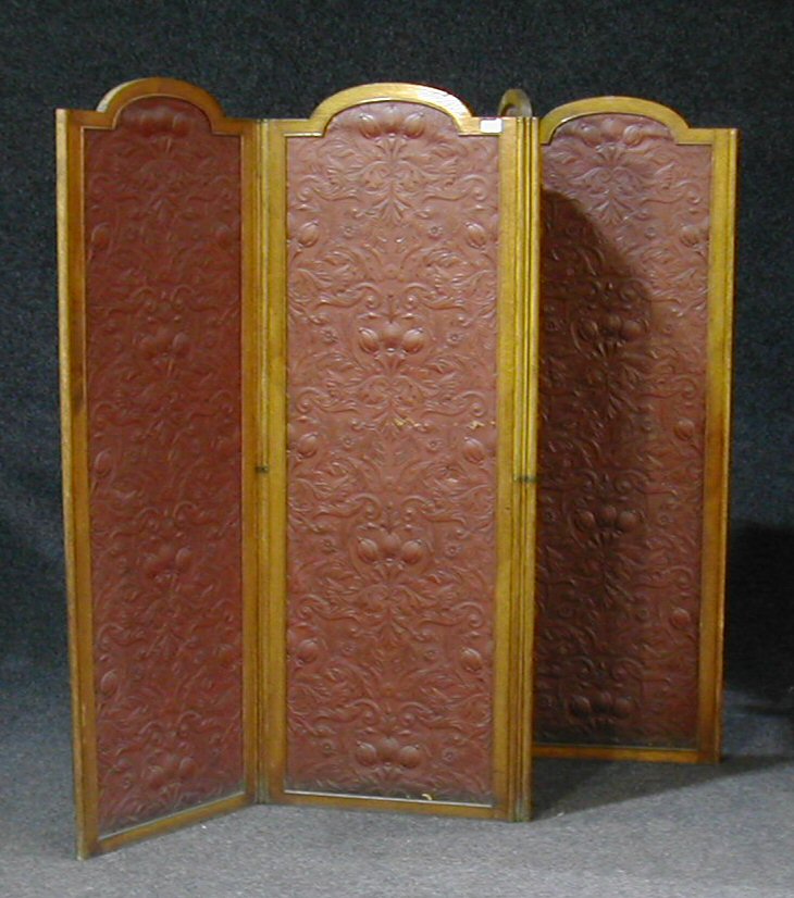 A four-fold oak screen,