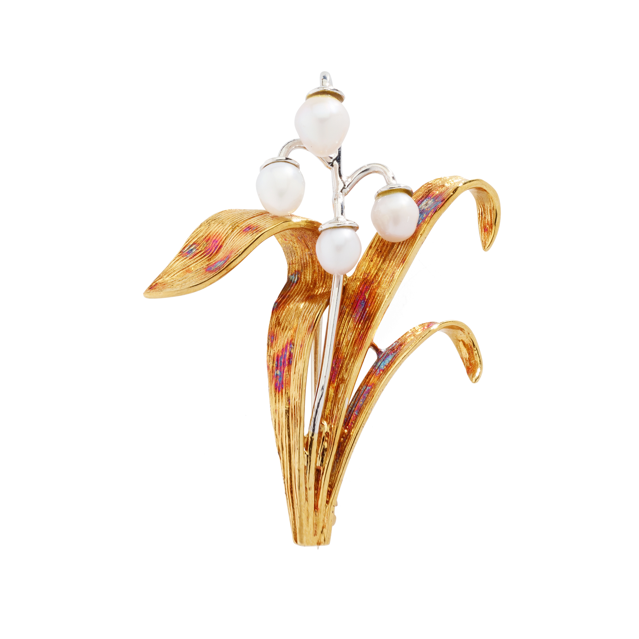 CAIRNCROSS OF PERTH: AN 18CT GOLD SCOTTISH FRESHWATER PEARL 'LILY OF THE VALLEY' BROOCH