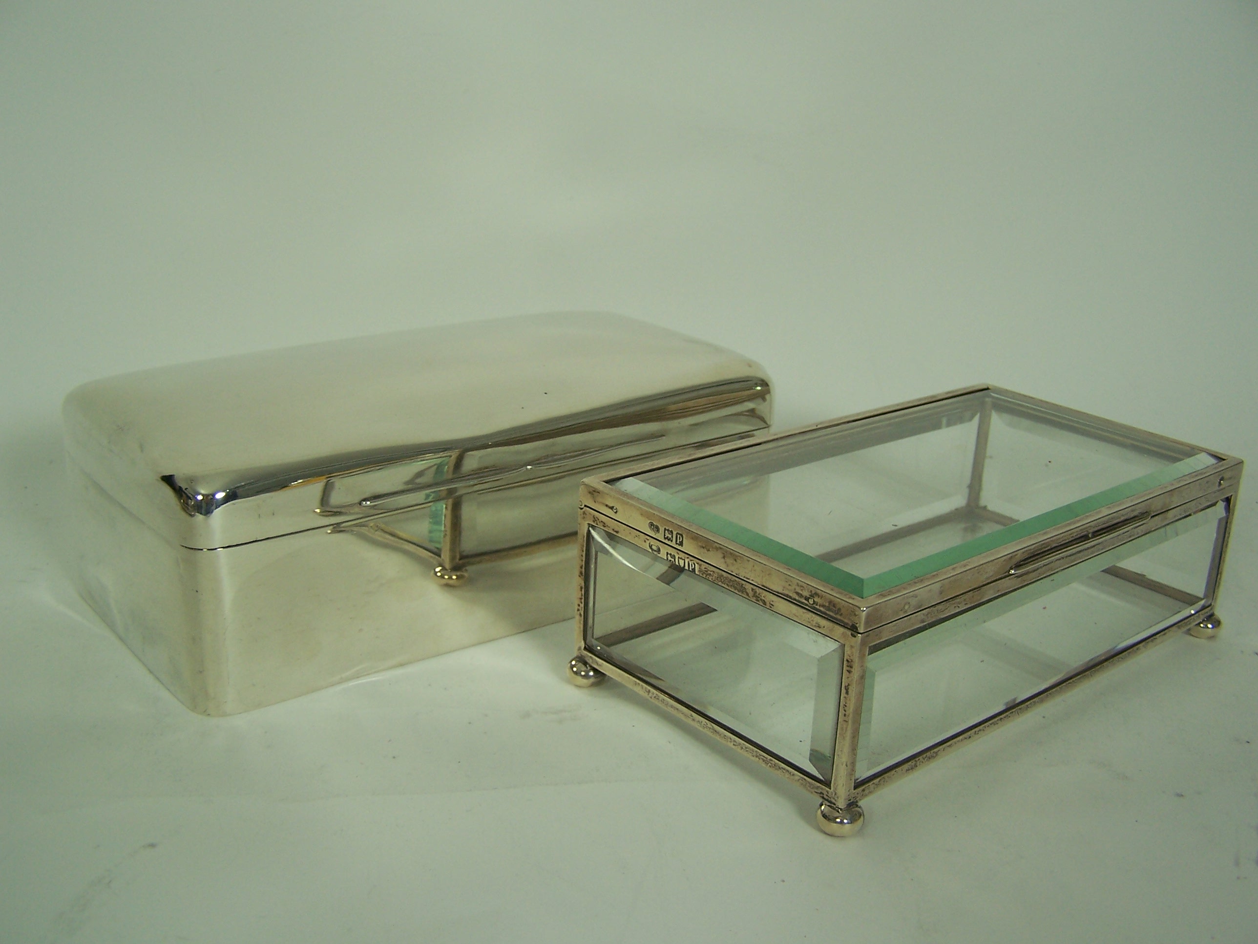 A table cigarette box