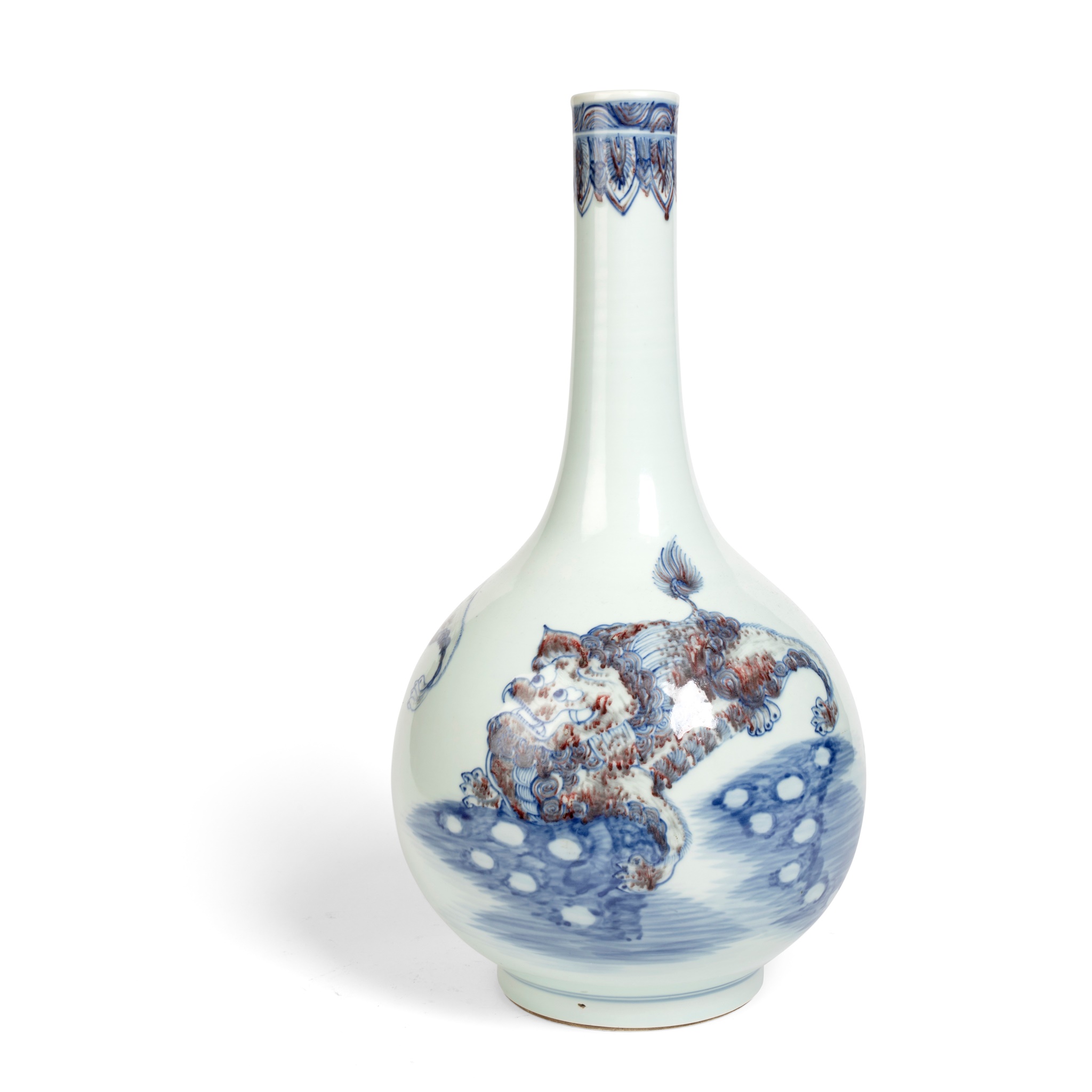 BLUE AND WHITE UNDERGLAZE RED 'THREE LIONS' BOTTLE VASE