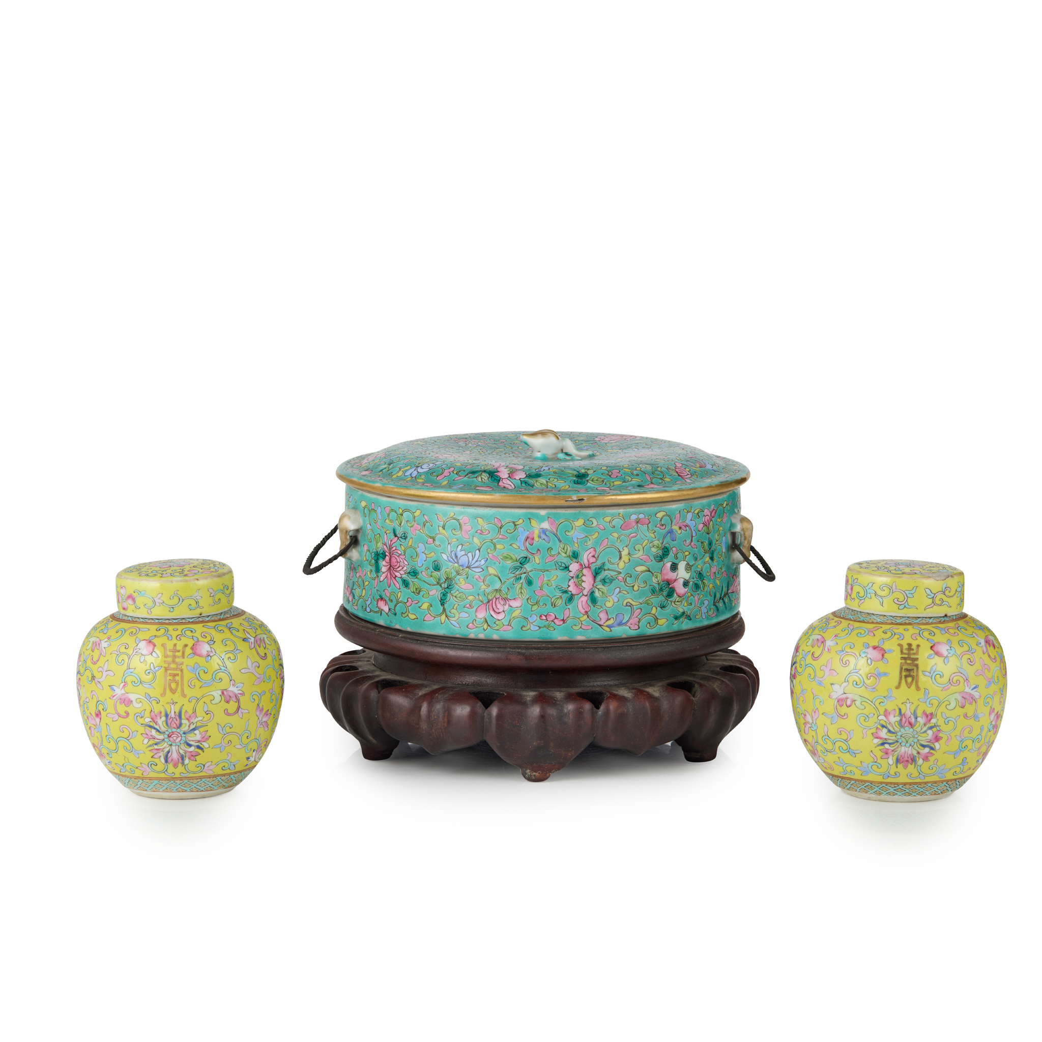 CHINESE FAMILLE ROSE COVERED CIRCULAR BOX AND TWO FAMILLE JAUNE JARS AND COVERS