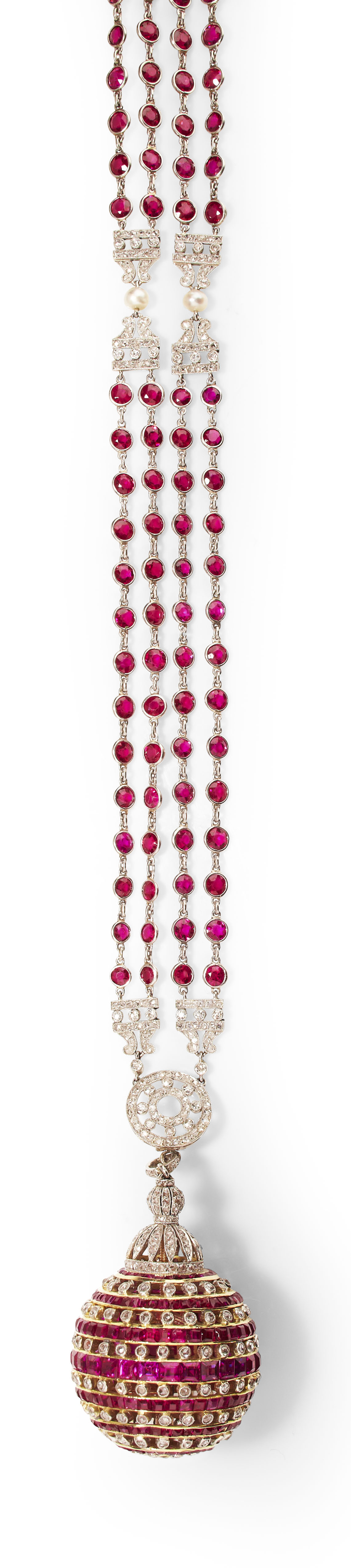 An early 20th century sautoir,