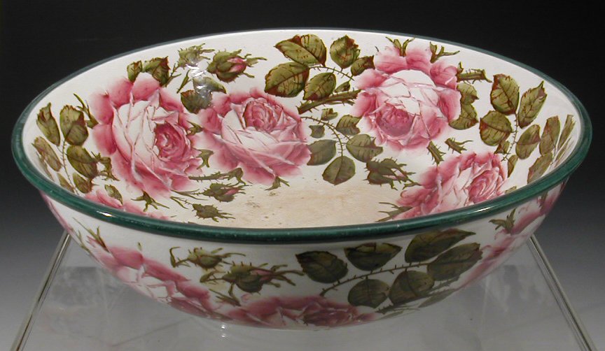 A Wemyss 'Roses' basin