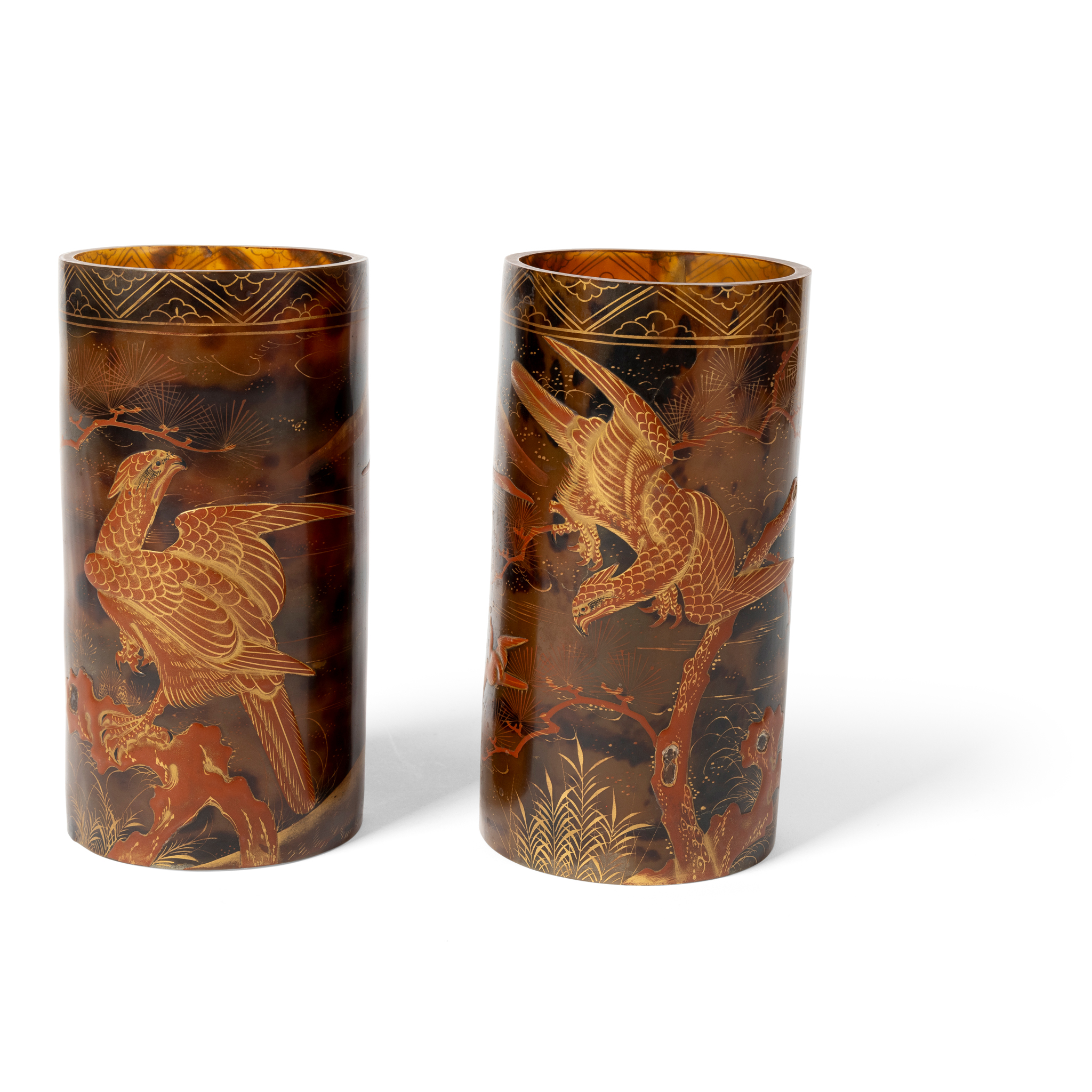 TWO JAPANESE GOLD LACQUERED TORTOISESHELL CYLINDRICAL BEAKERS