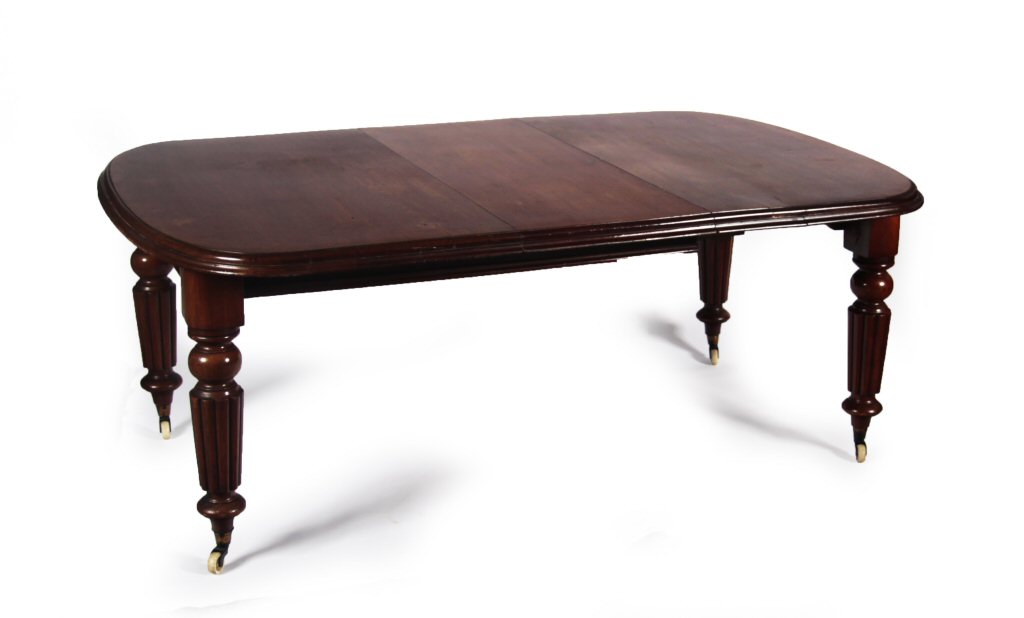 VICTORIAN MAHOGANY EXTENDING DINING TABLE