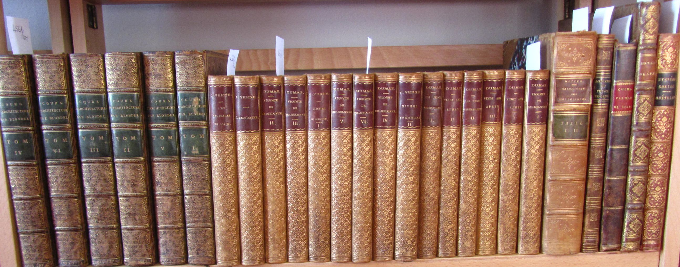 MISCELLANEOUS CONTINENTAL BOOKS - QUANTITY