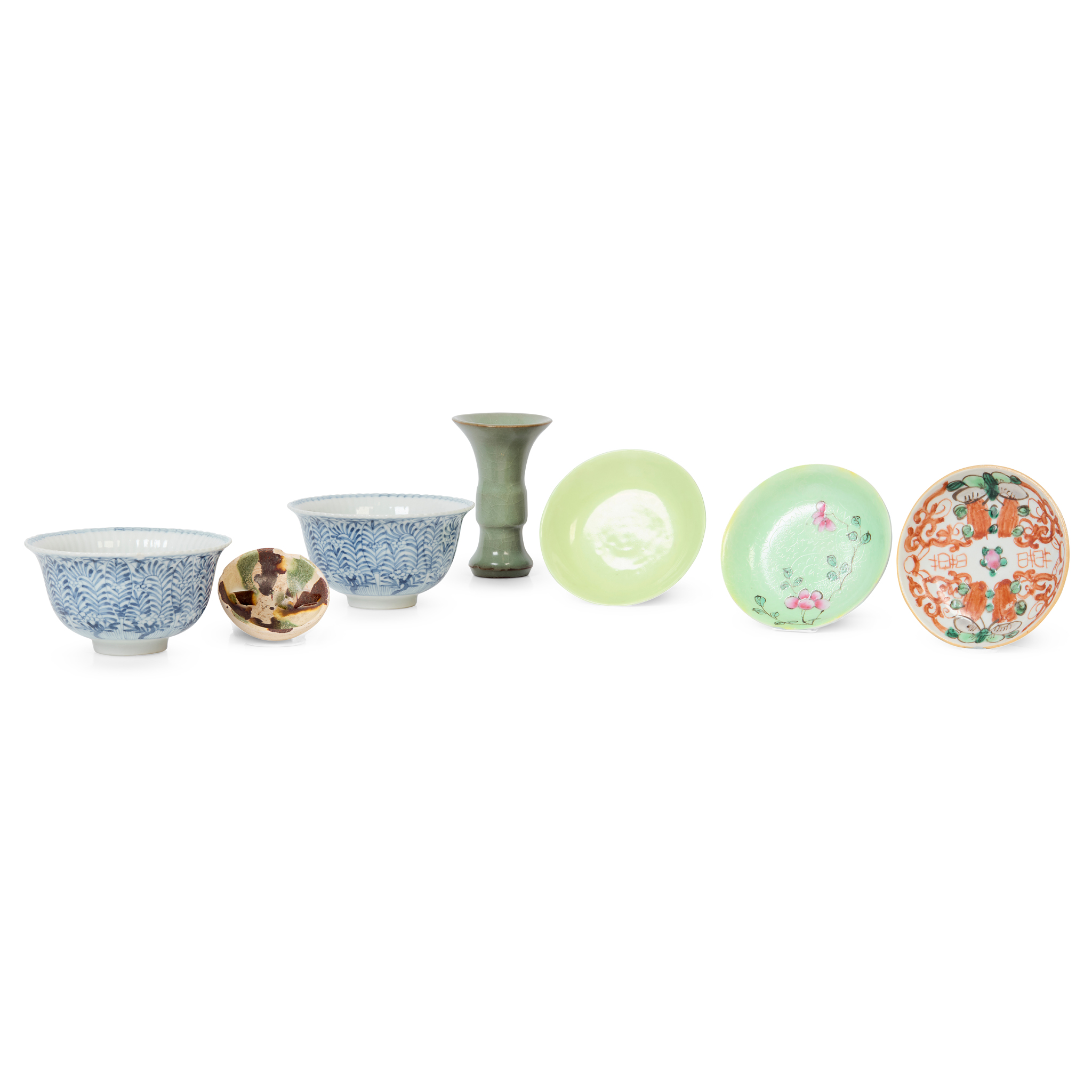 GROUP OF SEVEN CHINESE CERAMICS