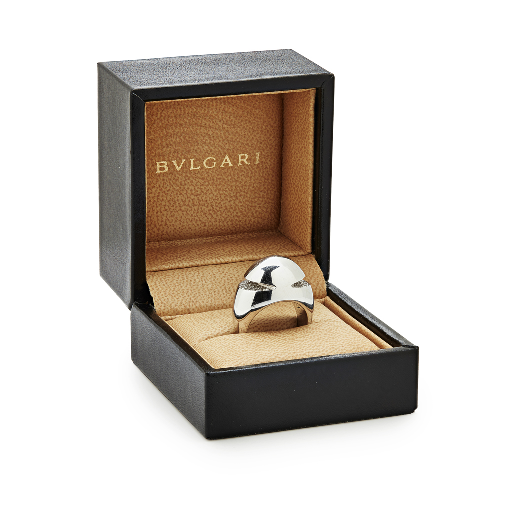 BULGARI - A modern diamond set bombe ring