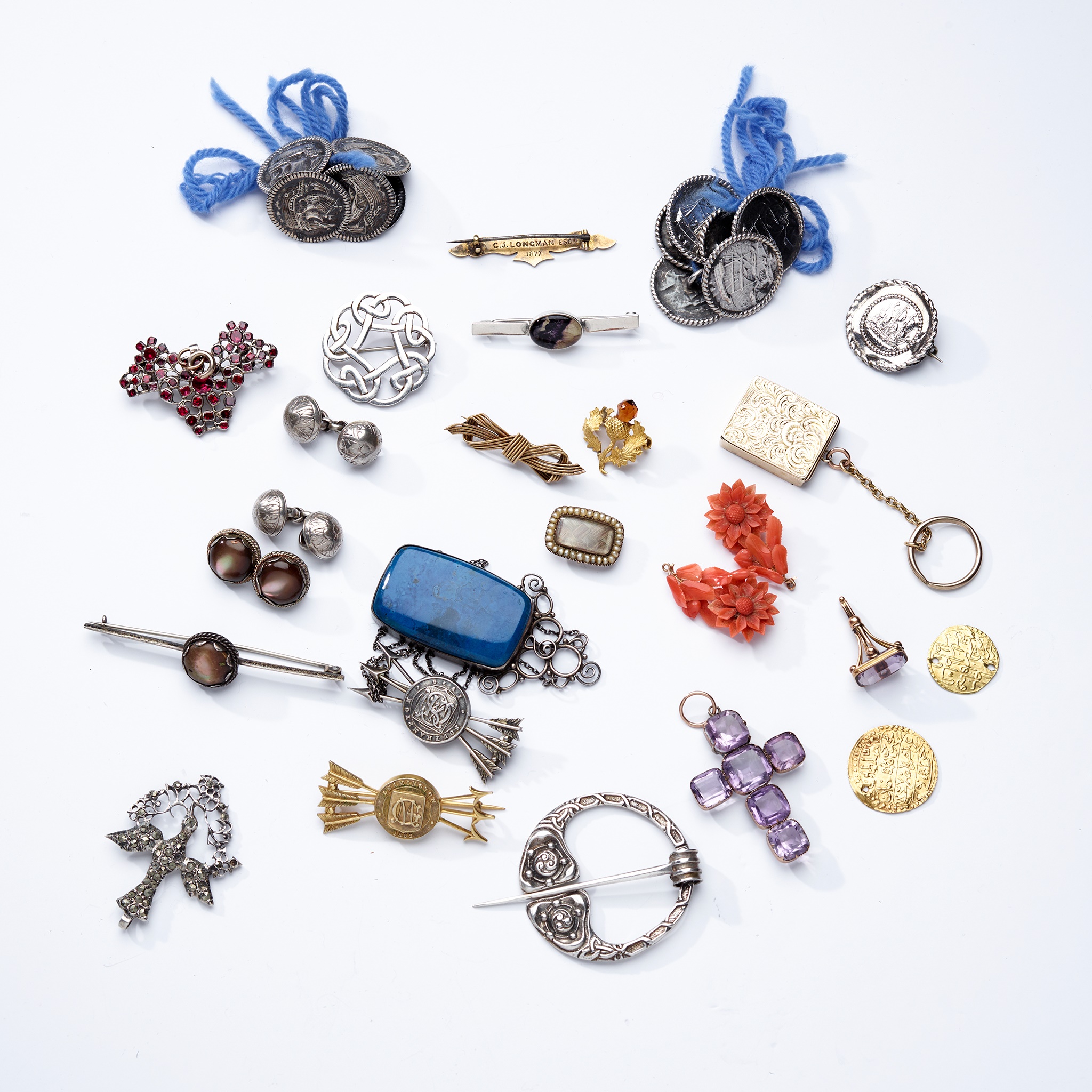 A collection of jewellery