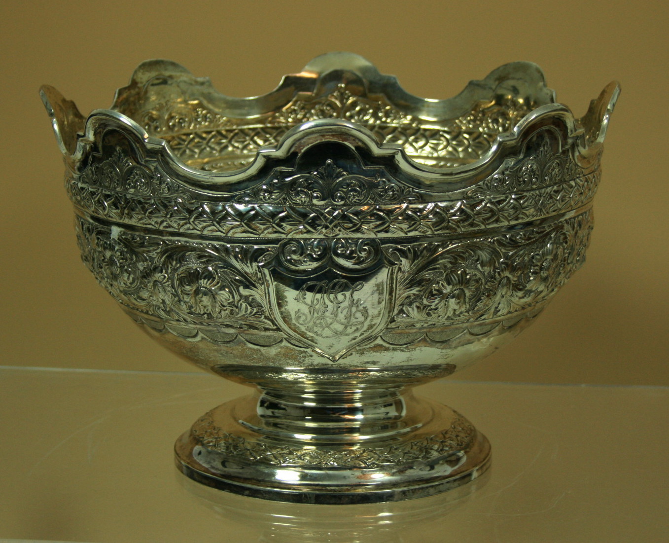 A Victorian silver menteith