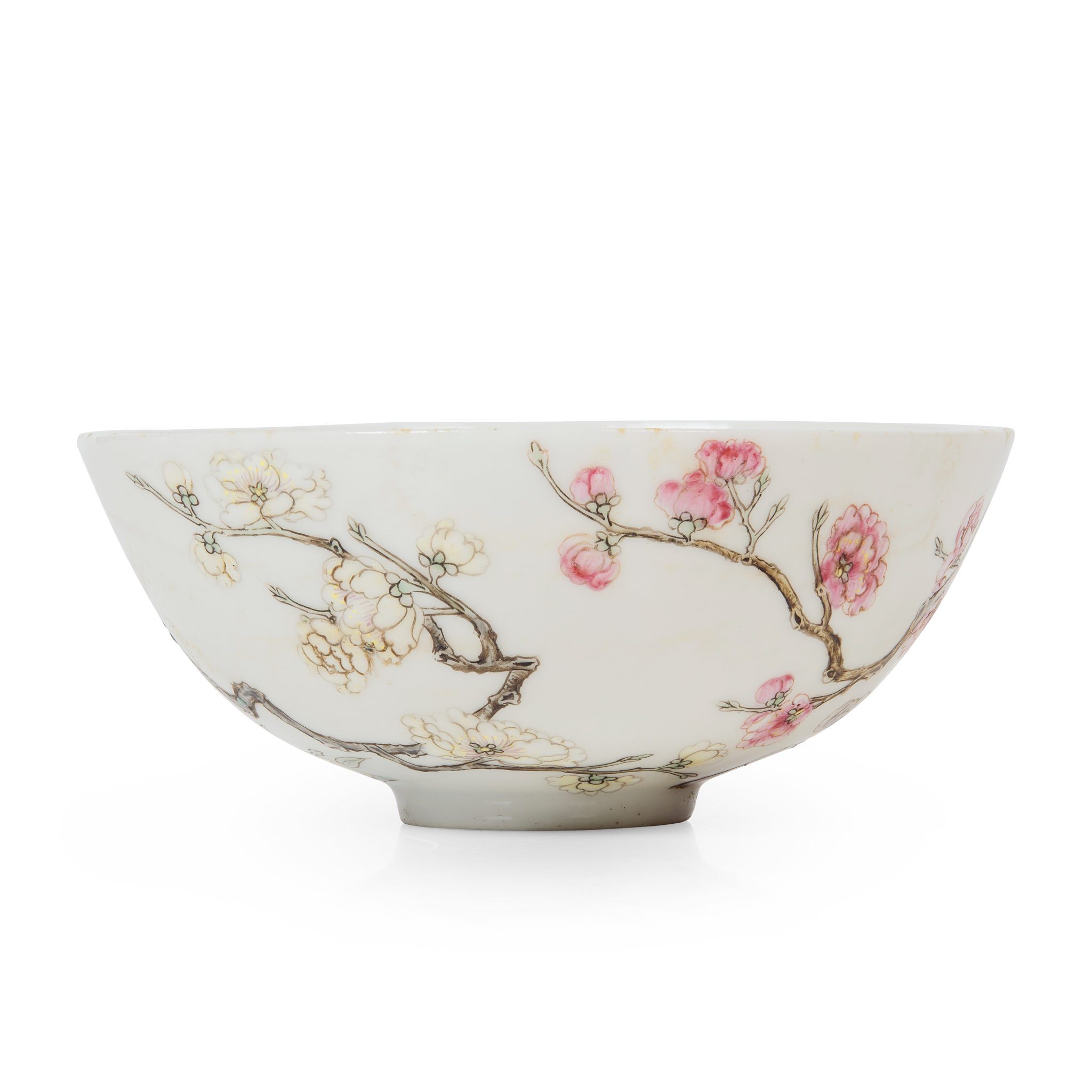 CHINESE FAMILLE ROSE 'PRUNUS AND LINGZHI' TEA BOWL