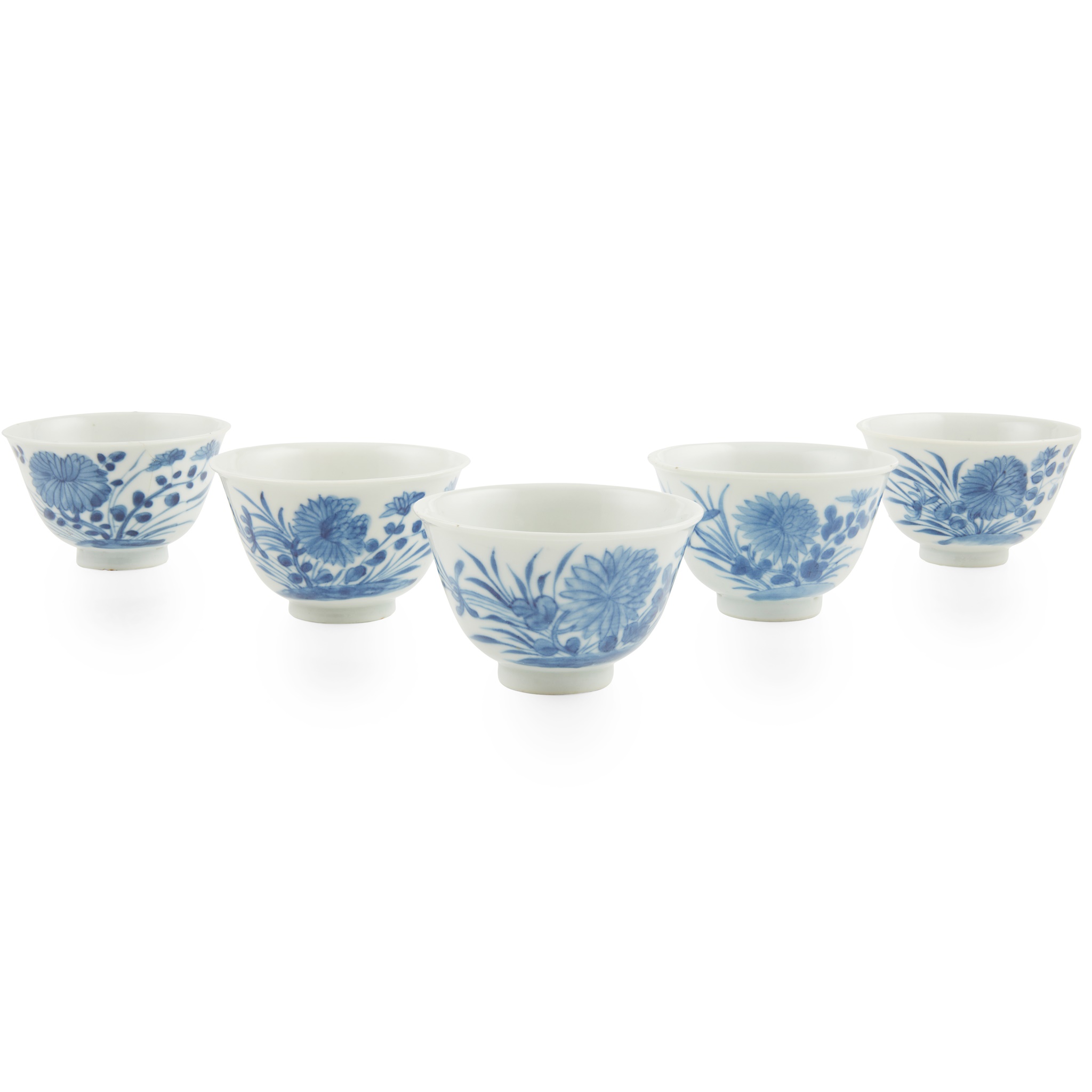 GROUP OF FIVE BLUE AND WHITE CUPS