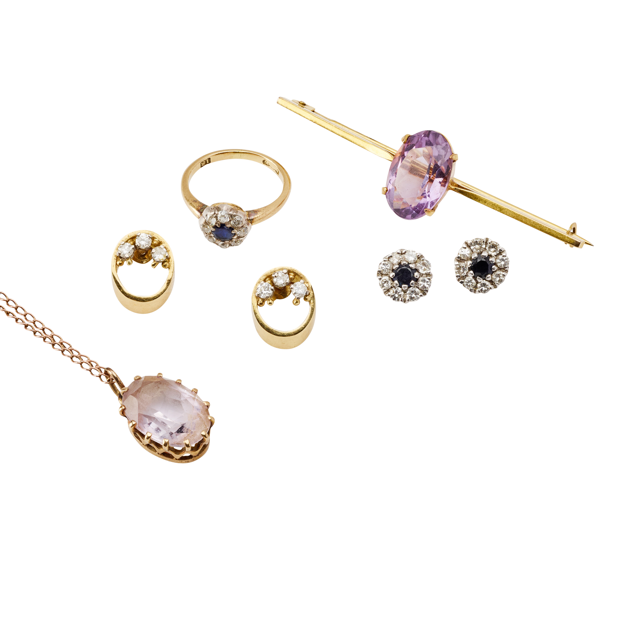 A collection of jewellery