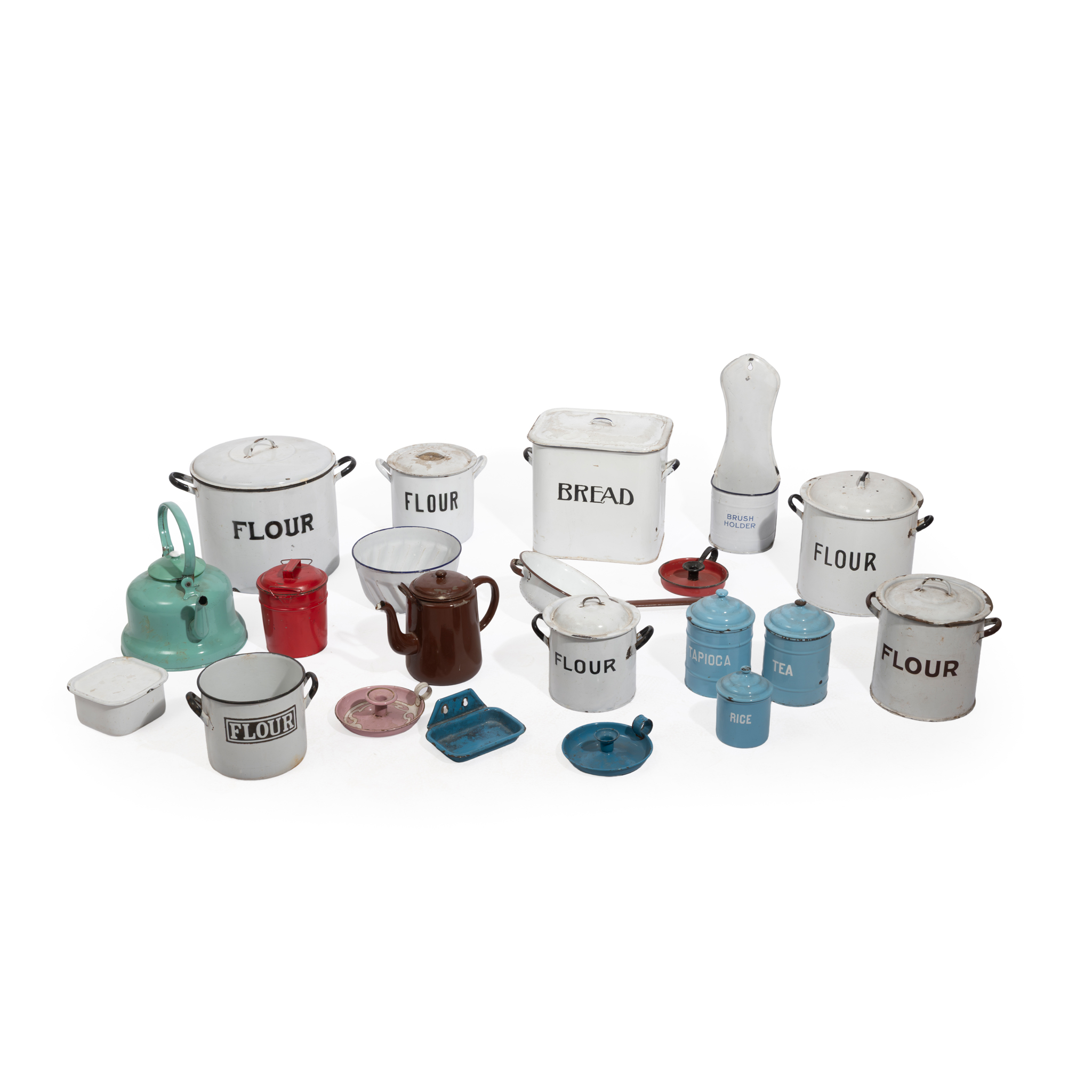 A COLLECTION OF KITCHEN ENAMEL WARE