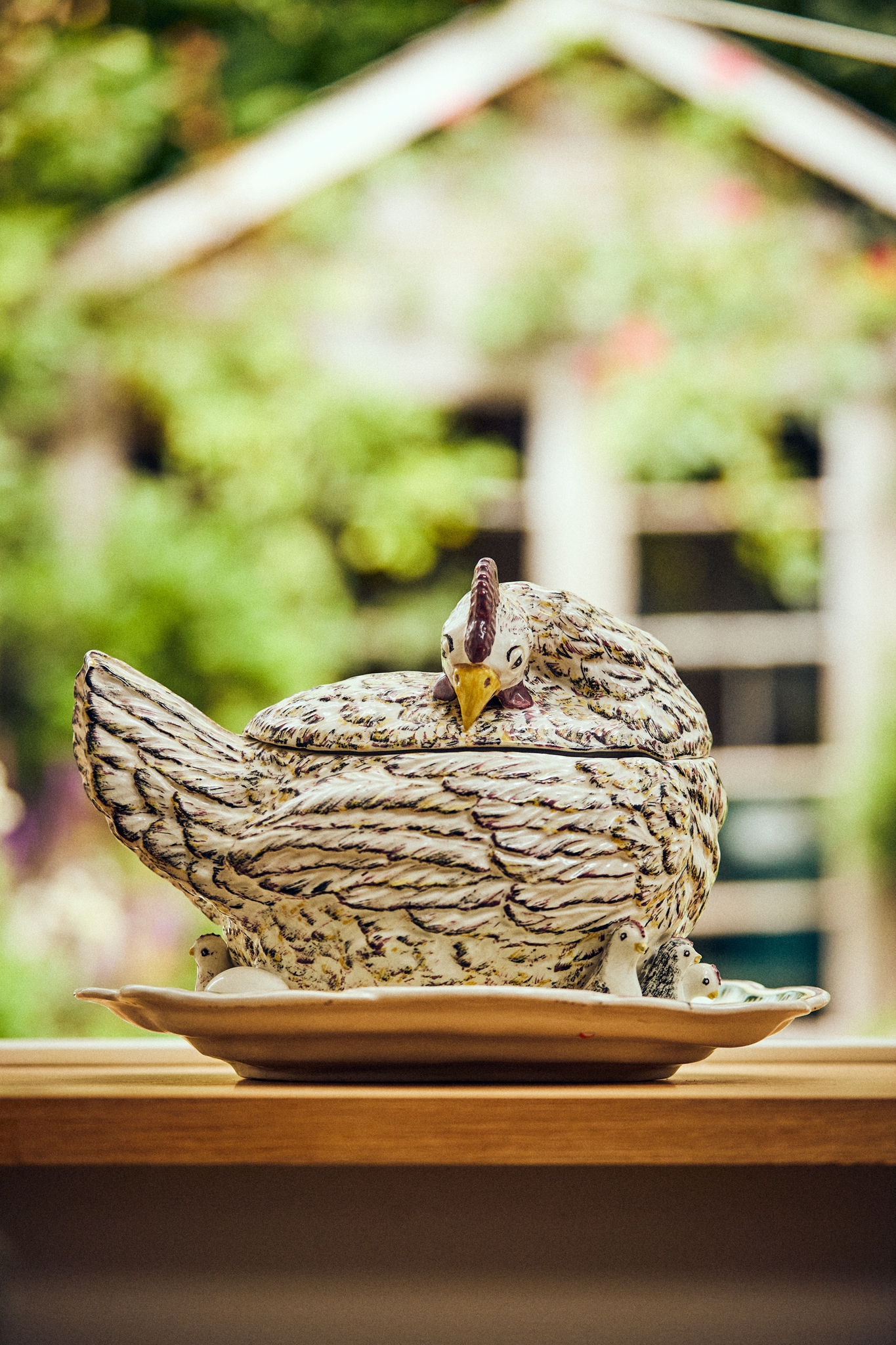 FAIENCE FERRIERE LA PETITE HEN TUREEN ON INTERGRATED STAND