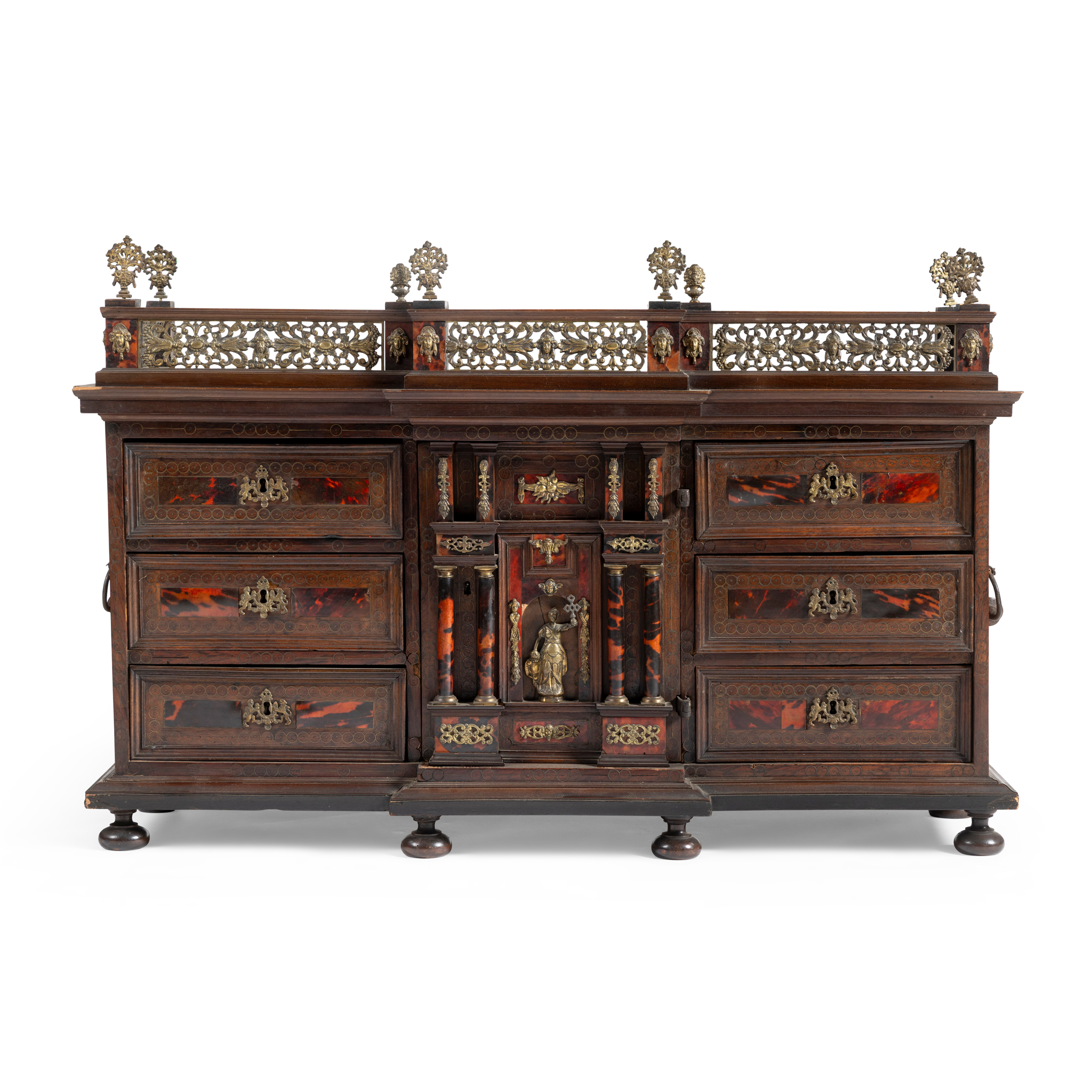 AN ITALIAN WALNUT, GILT METAL AND TORTOISESHELL INLAID BREAKFRONT TABLE CABINET