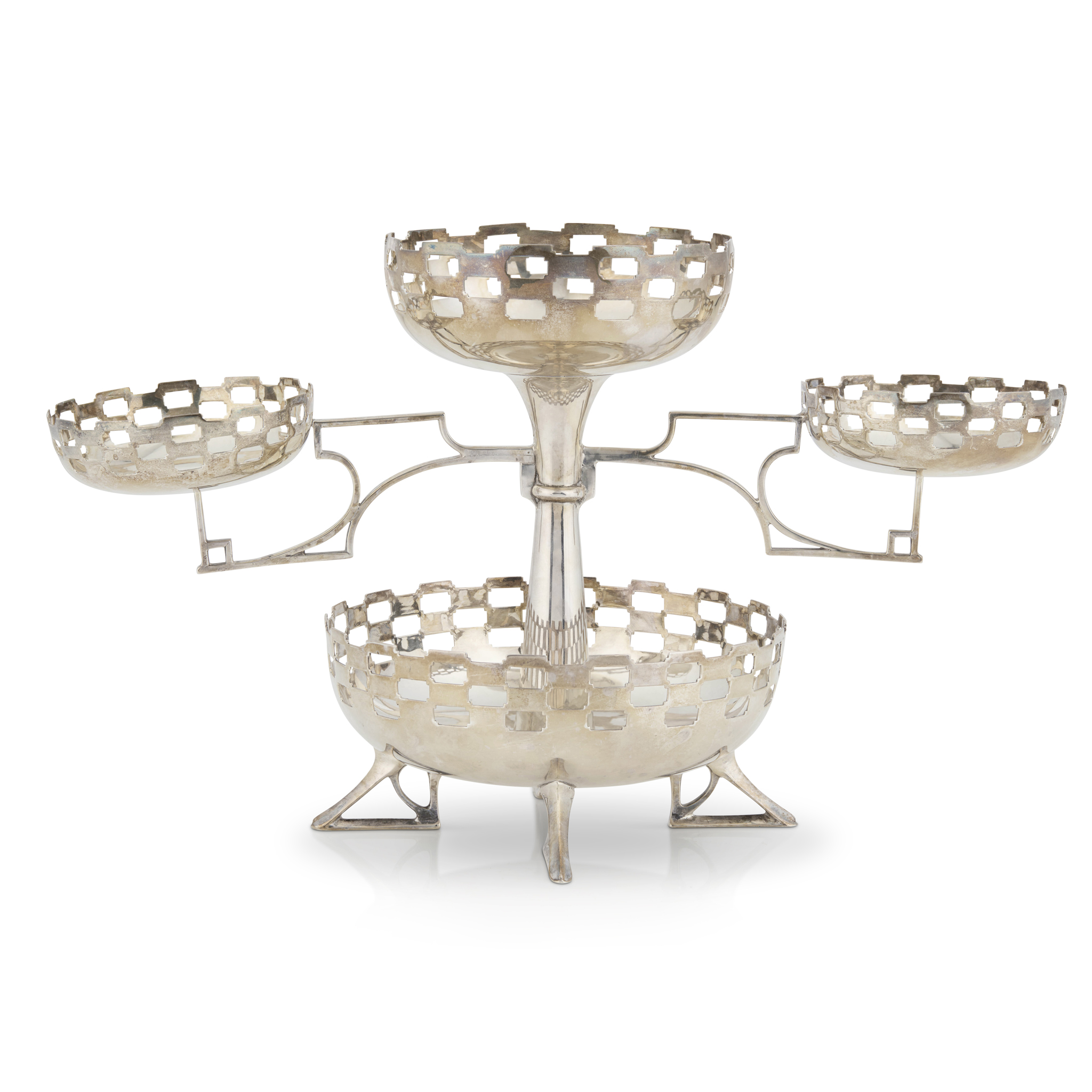 AN EDWARDIAN ÉPERGNE