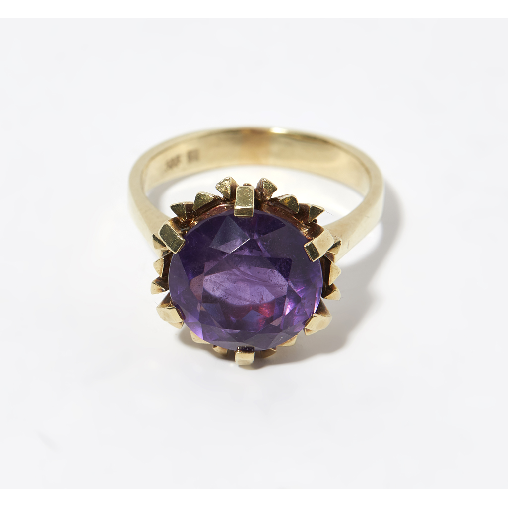 A 22ct gold amethyst set cocktail ring