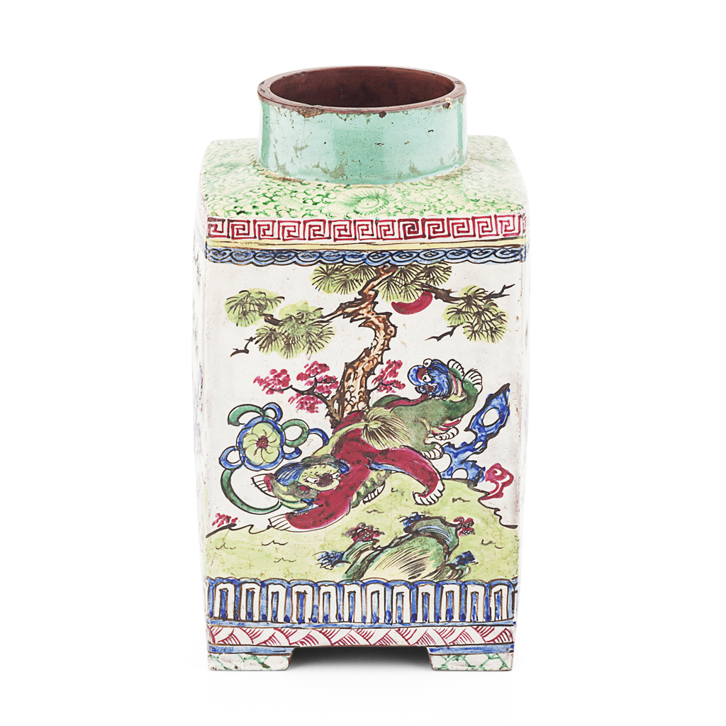 TERRACOTTA FAMILLE ROSE TEA CANISTER