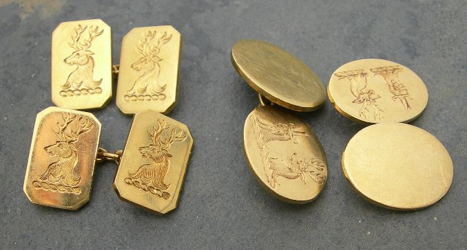 A pair of 18ct gold cufflinks