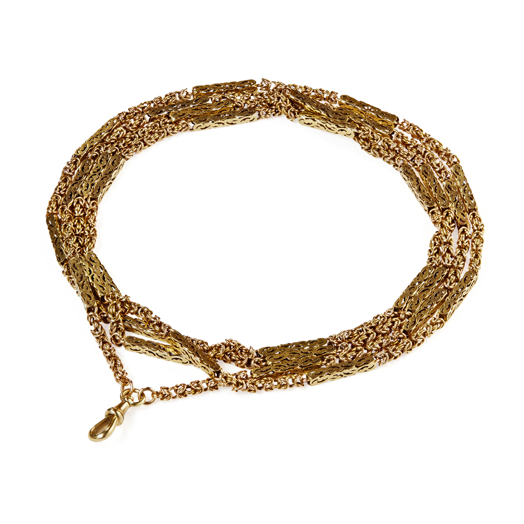 A fancy link muff chain