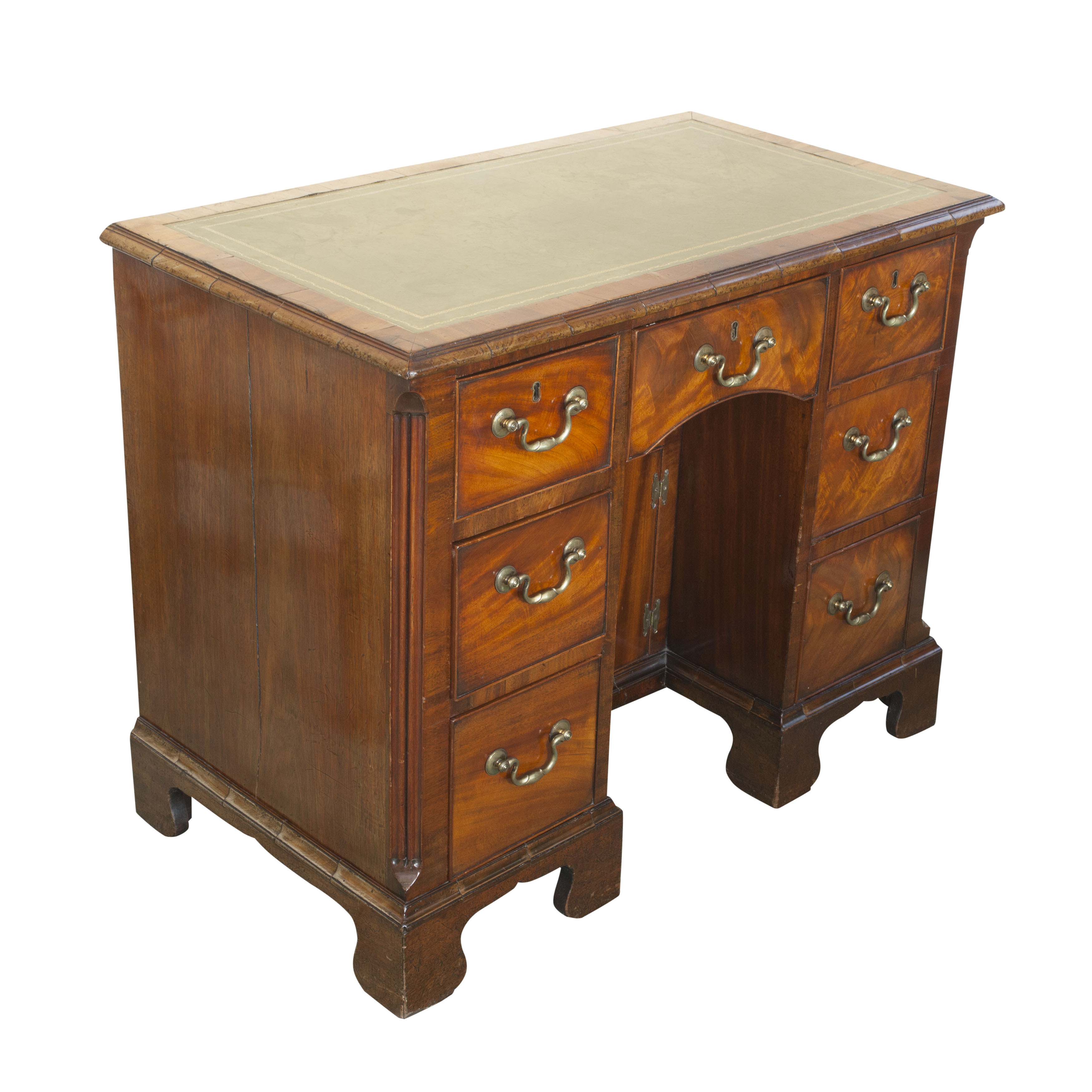 GEORGE III MAHOGANY KNEEHOLE DESK