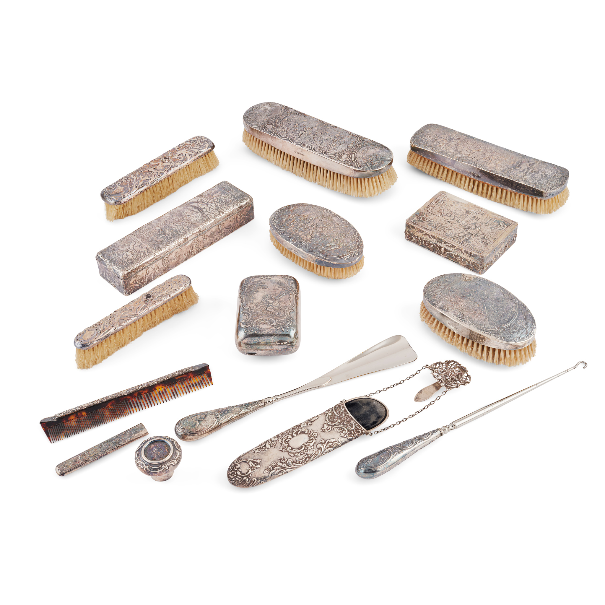 AN EDWARDIAN DRESSING TABLE SET