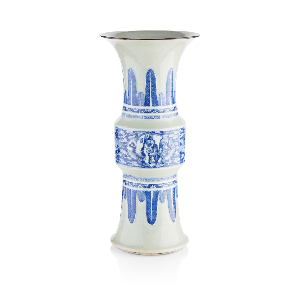 CELADON GLAZED BLUE AND WHITE DECORATED BEAKER VASE, GU