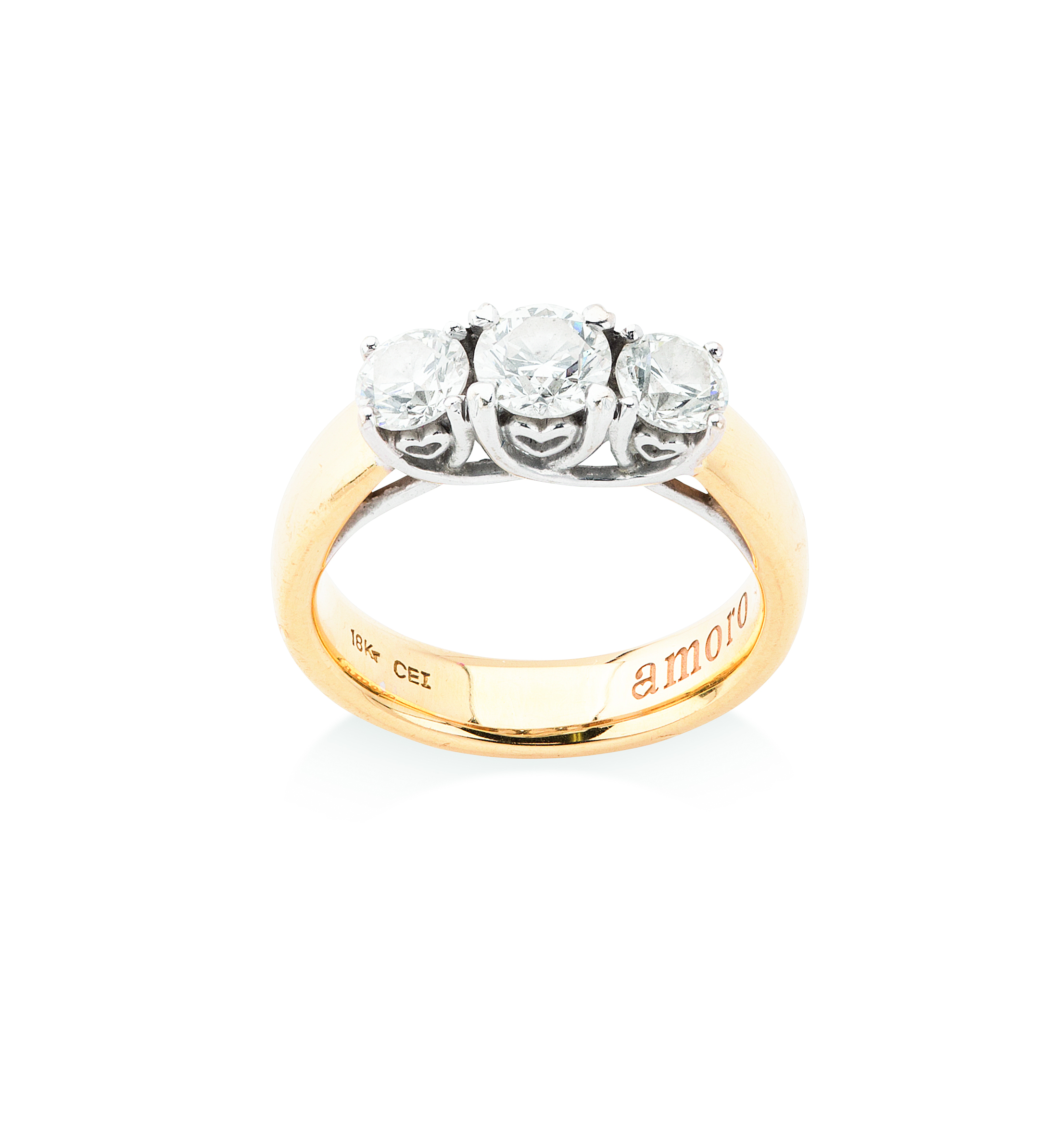 AMORO - A three stone diamond ring