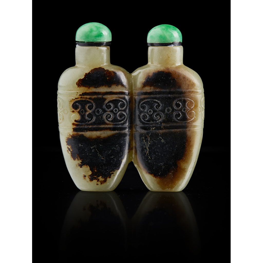 YELLOW AND BLACK JADE CONJOINED SNUFF BOTTLE